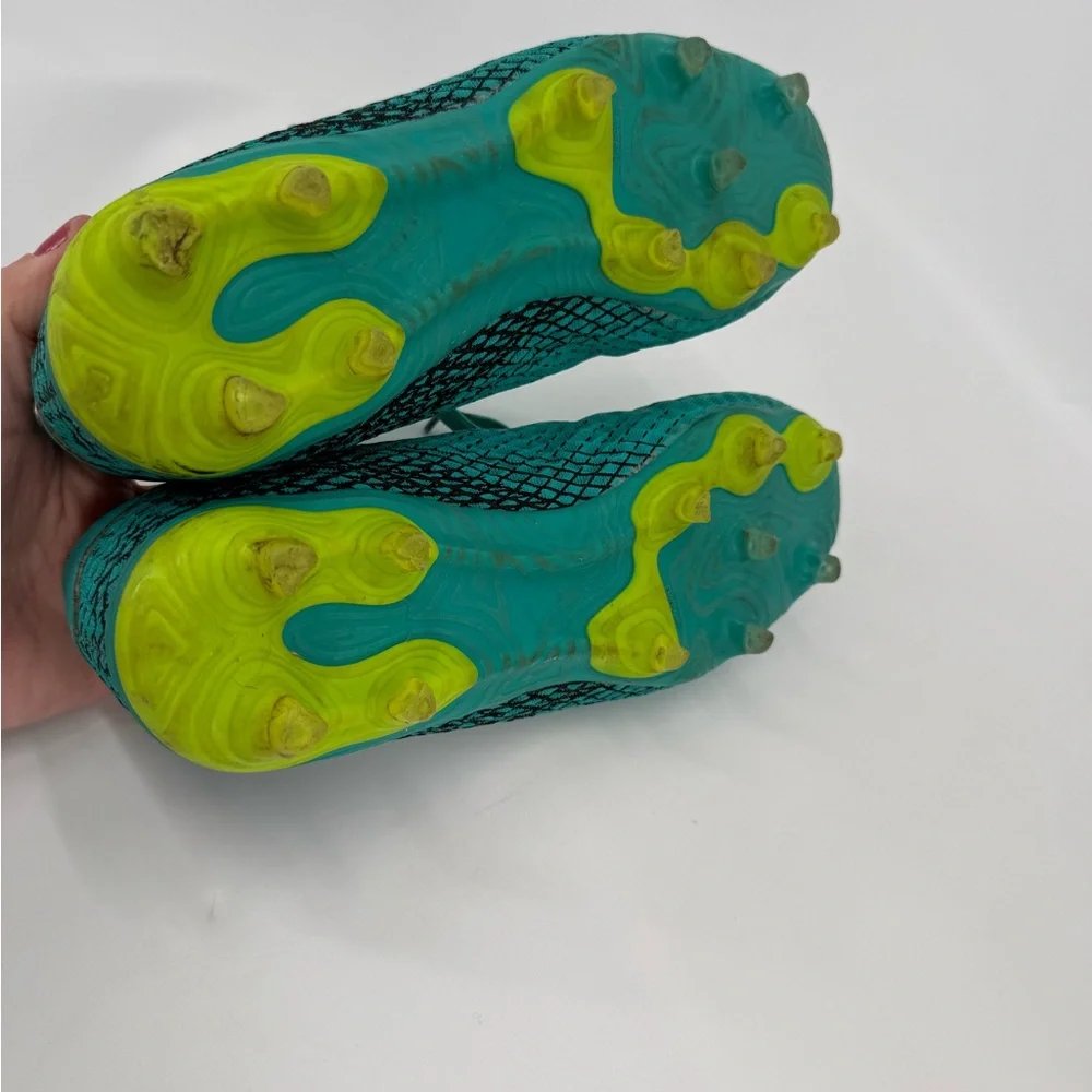 Source Unknown Turquoise and Black Athletic Shoes - Picture 3 of 3